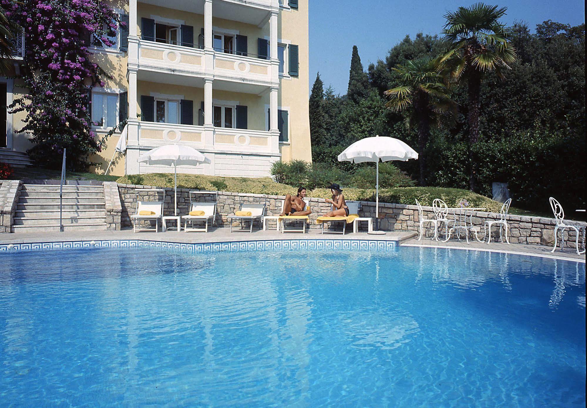 Villa Sofia Hotel Gardone Riviera Eksteriør billede