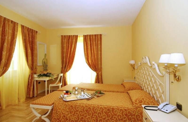 Villa Sofia Hotel Gardone Riviera Eksteriør billede